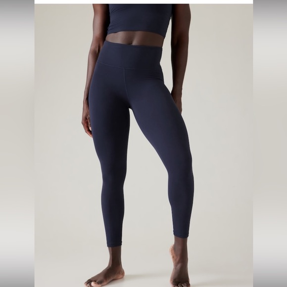 Athleta Pants - Athleta Elation 7/8 Tight // Navy
